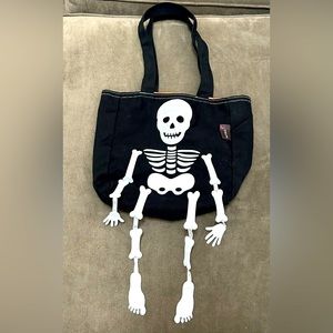 Papyrus Skeleton tote bag